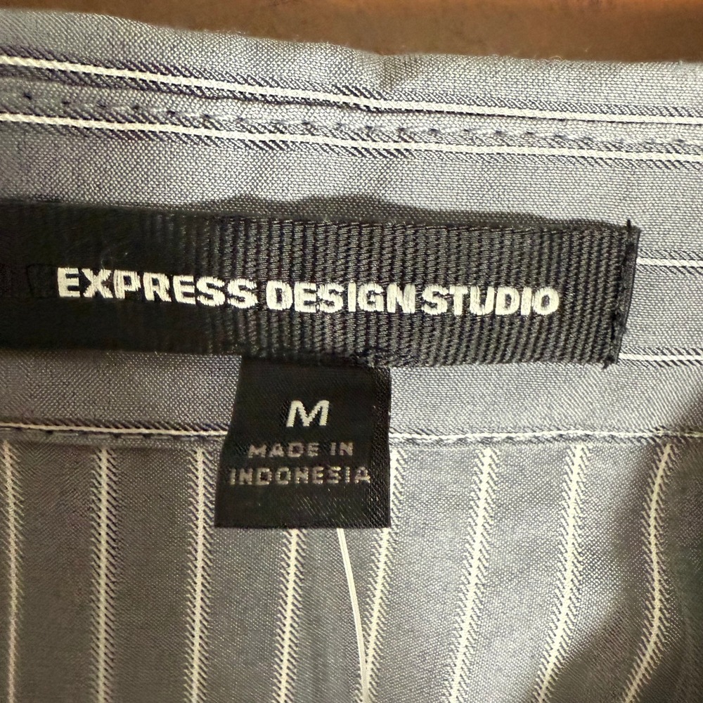 Express Design Studio womens Button Front Shirt G… - image 3